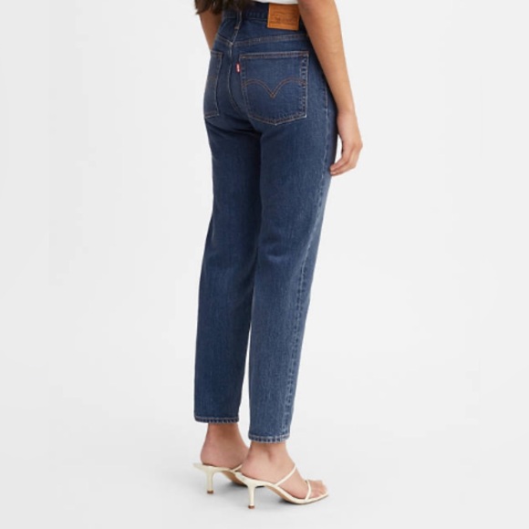 Levi's Women's Wedgie Icon Fit Jeans - Picture 2 of 11